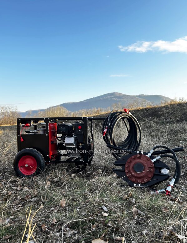 ground screw installation machine for relicable helical pile foundation